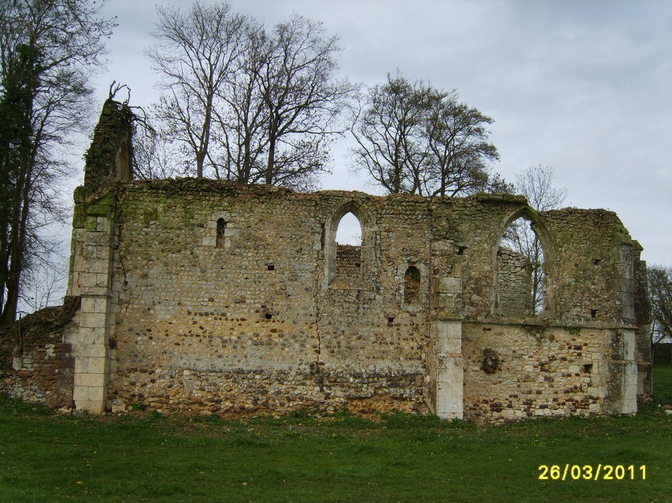 Ruines de l'Eglise SaintAubin ChamprondenPerchet