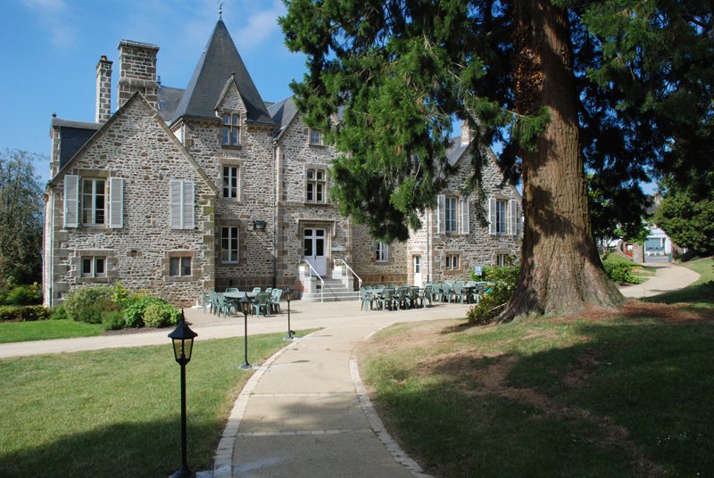 Gîte du Château du Bourg SaintDenisdeGastines