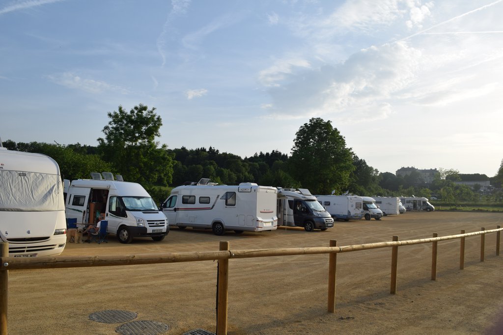 ACCUEIL CAMPINGCAR (PARKING) Maulévrier
